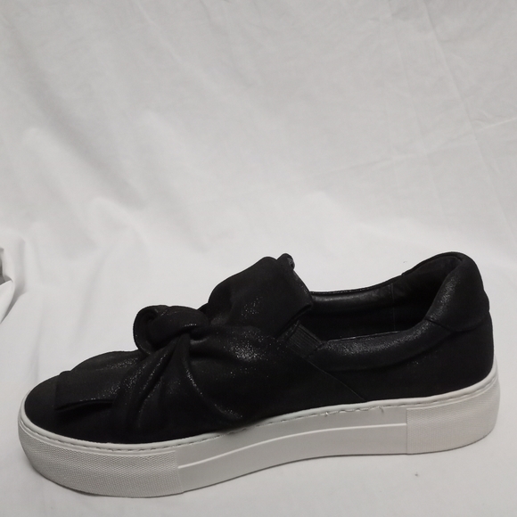 J SLIDES Black Suede w/Bow on Top Sneakers - Picture 8 of 8